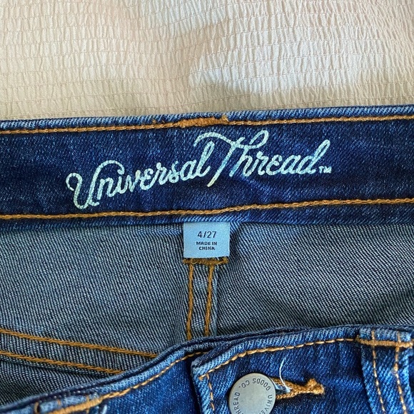 NWT Universal Thread Dark Wash Jean Skirt Size 4 - Picture 4 of 5